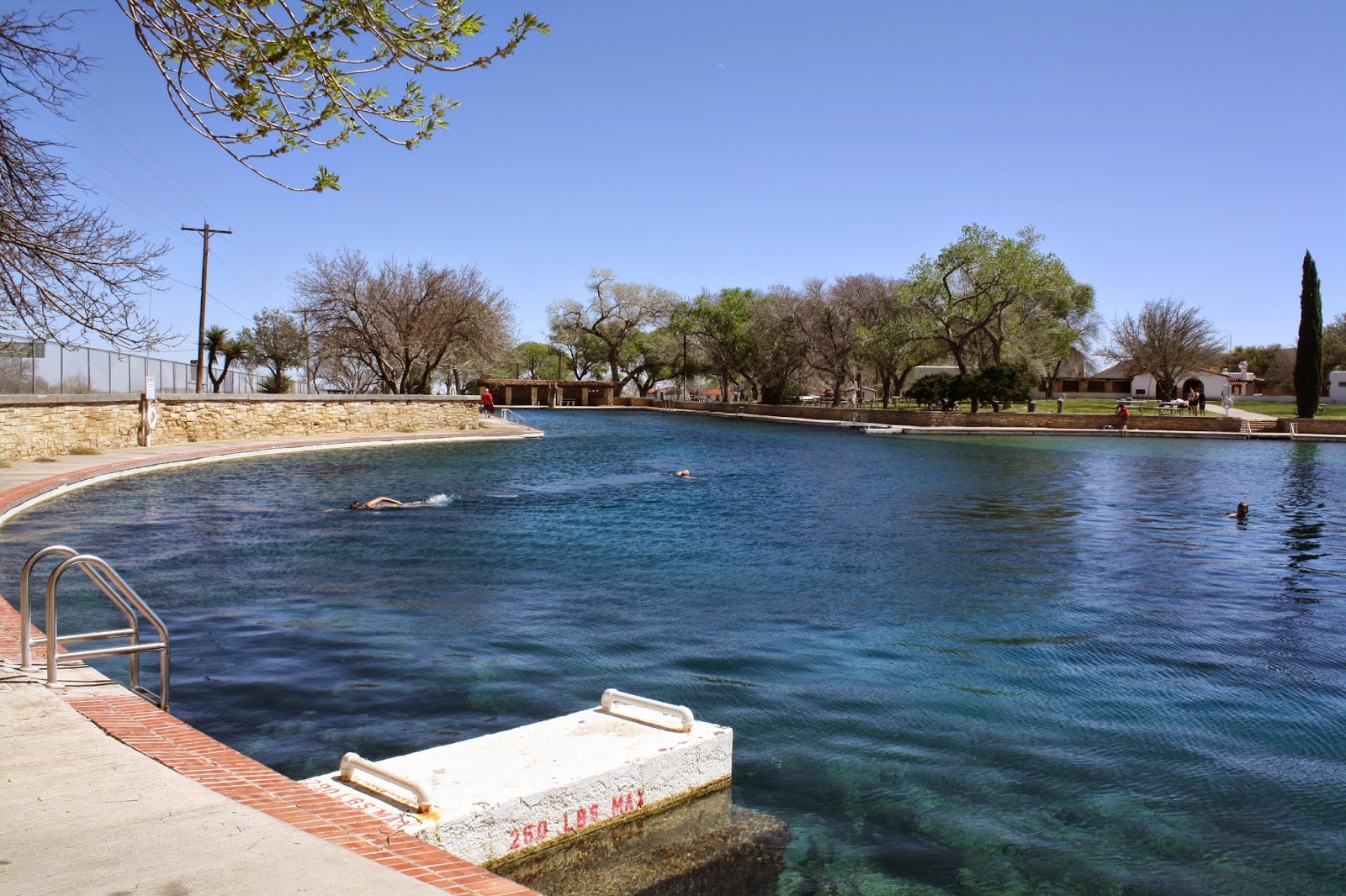 GrayScale Vacation Spot Balmorhea, TX