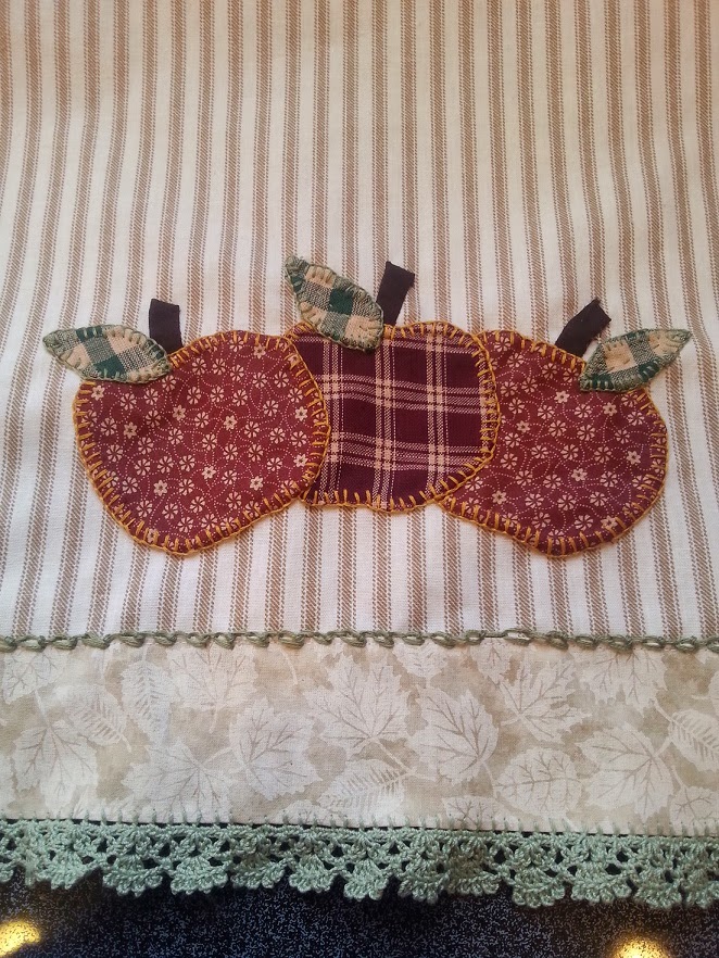 Simple Pleasures Handmade Country Apple Kitchen Towel