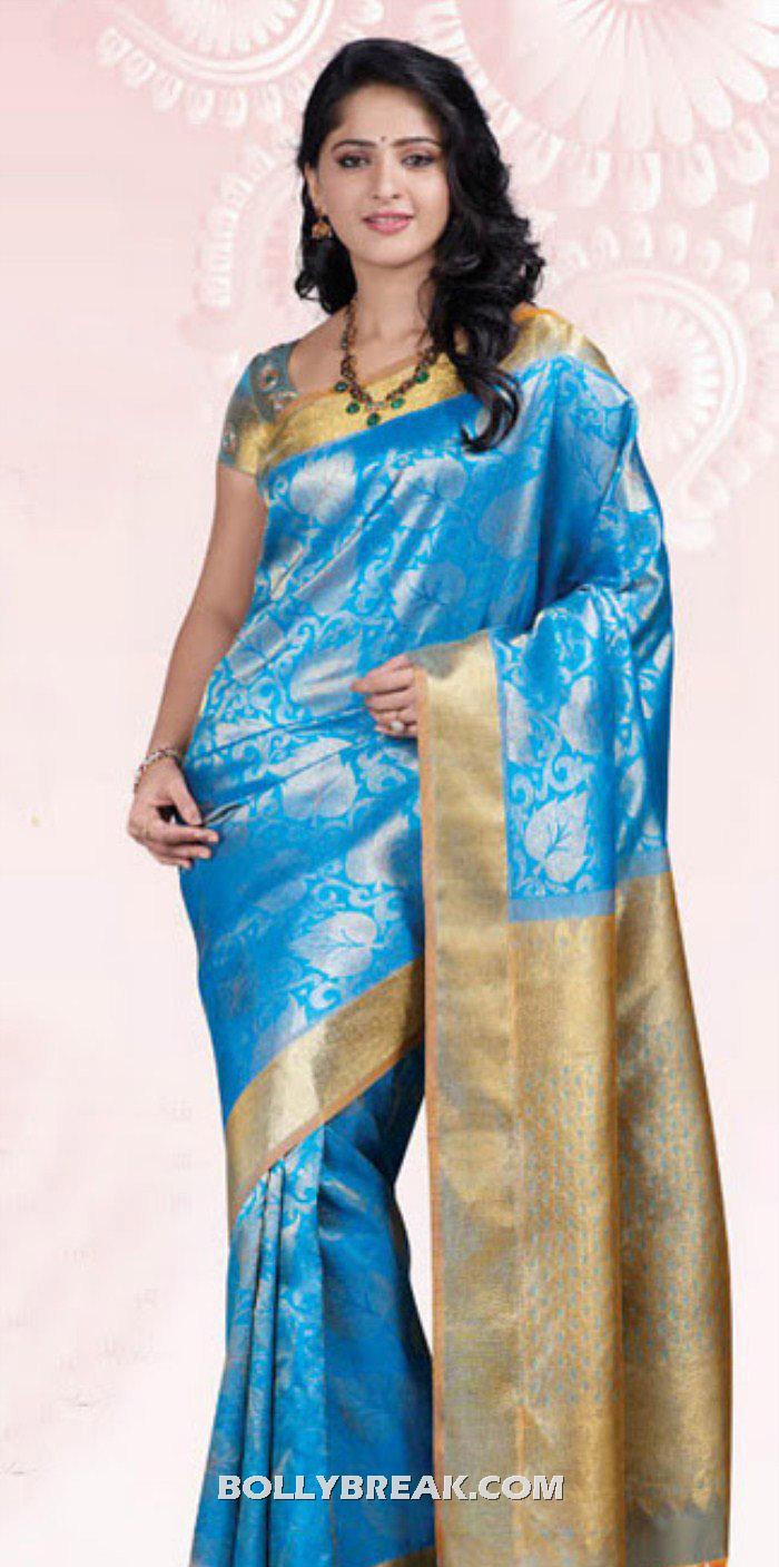 Anushka Shetty in blue saree - (4) - Anushka Shetty in Traditional Saree