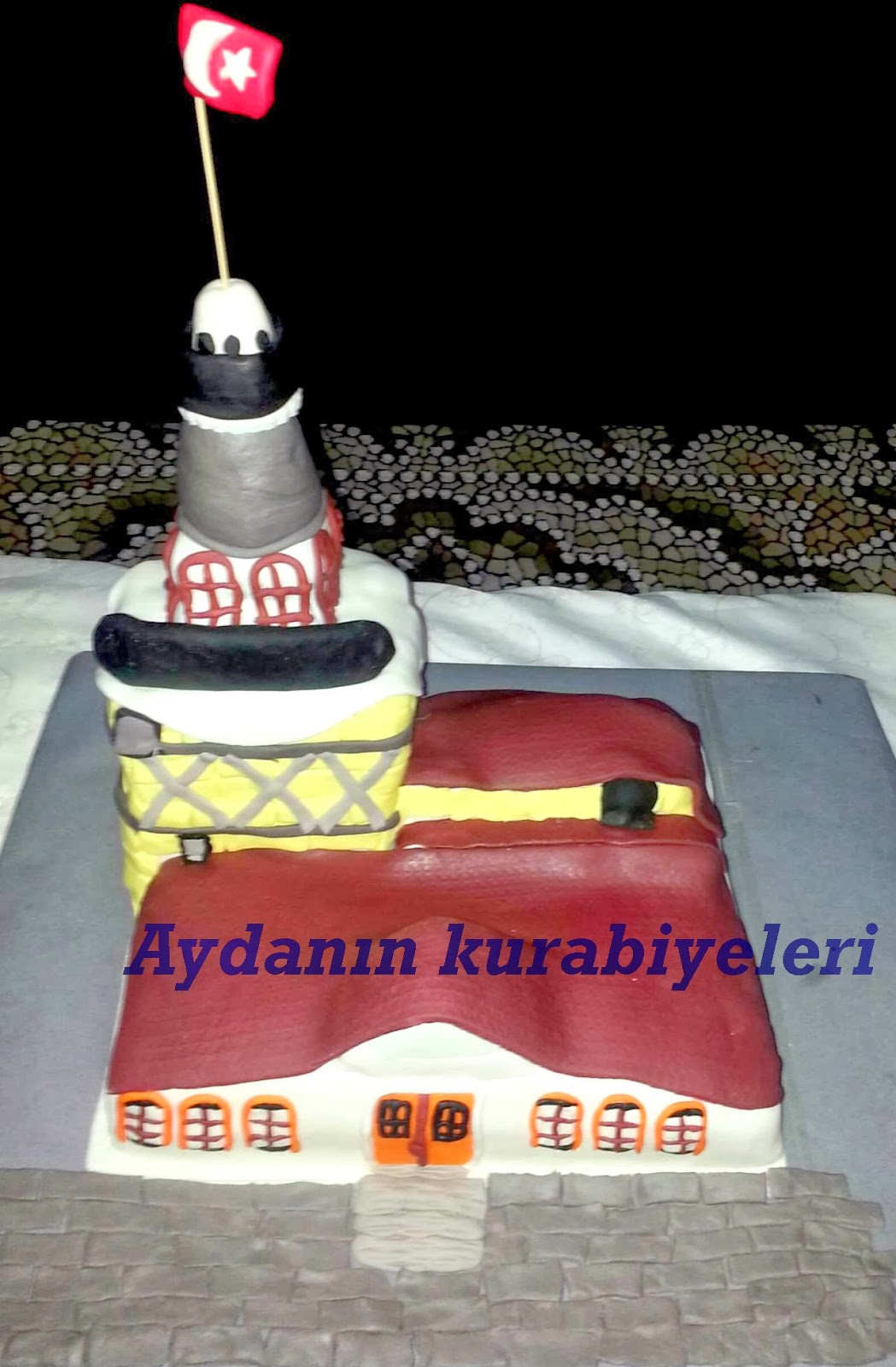 Aydanin Kurabiyeleri Kız Kulesi Pasta
