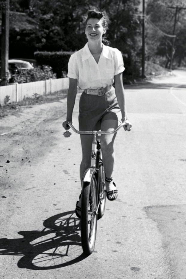 Stunning Image of Ava Gardner in 1952 