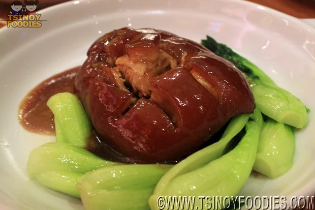 Yuen Long Pork Belly with Cuapao Yuen Long Pork Belly with Cuapao