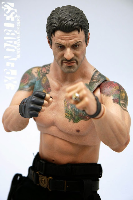 tom arnold beats up barney toyhaven review ii hot toys the expendables 2 barney tom arnold beats up barney toyhaven review ii hot toys the expendables 2 barney