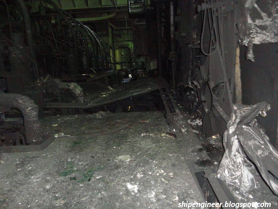 MV ASIR crankcase explosion Ship Engineer