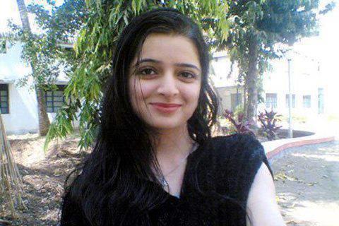 Simple girl pakistani