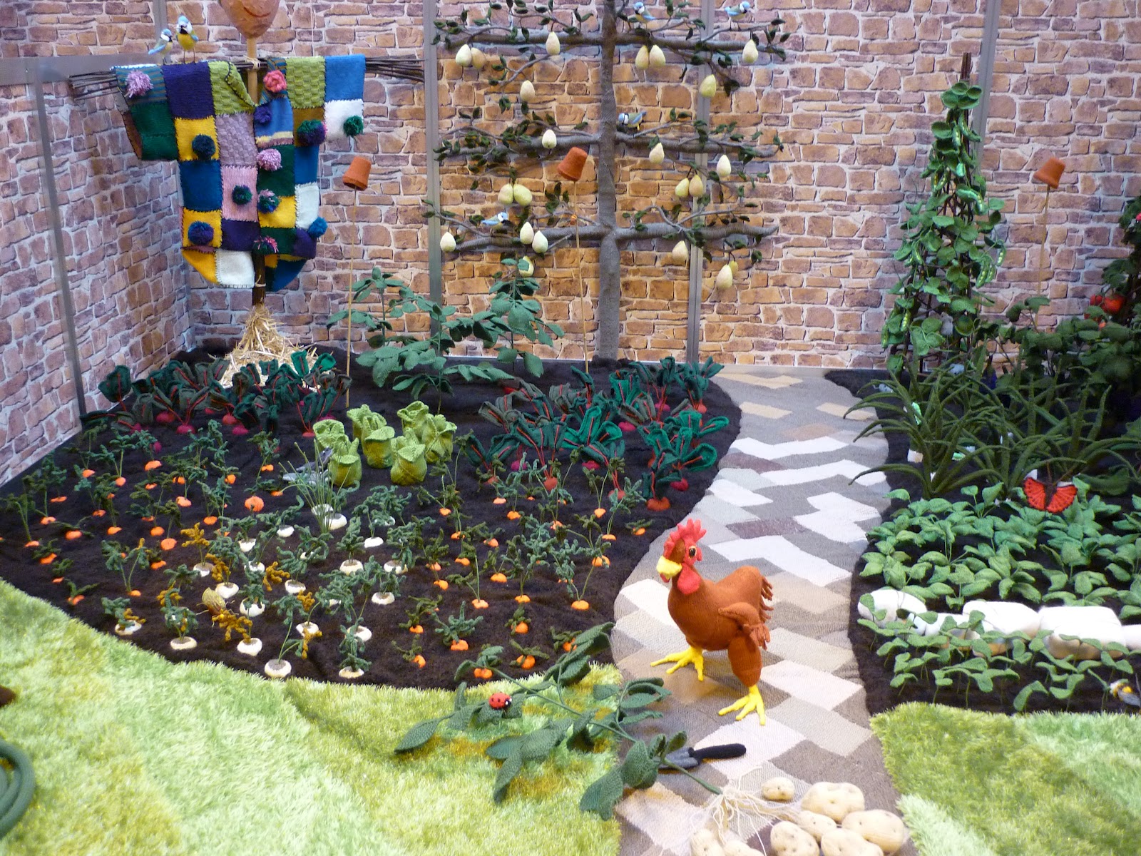 Mack and Mabel A Knitted Vegetable Garden