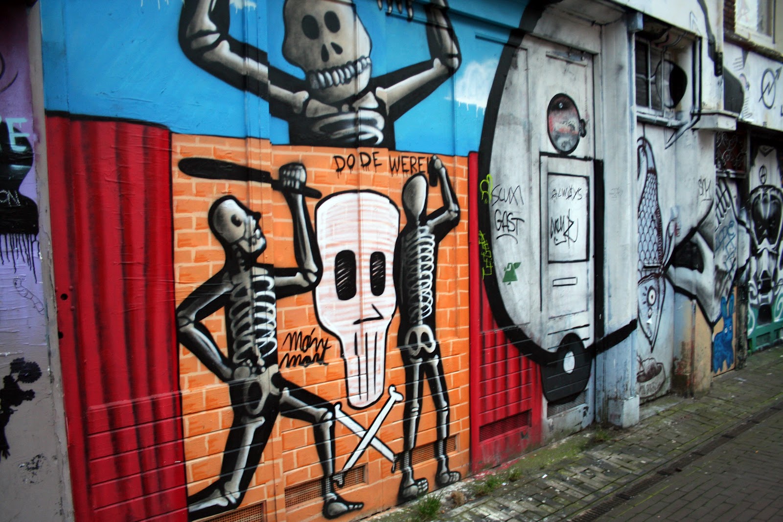 Portuguese Street Artist Paints 3d Creature Graffiti And It S Not