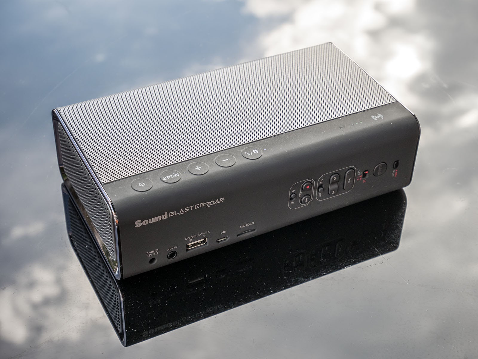 sound blaster roar sr20