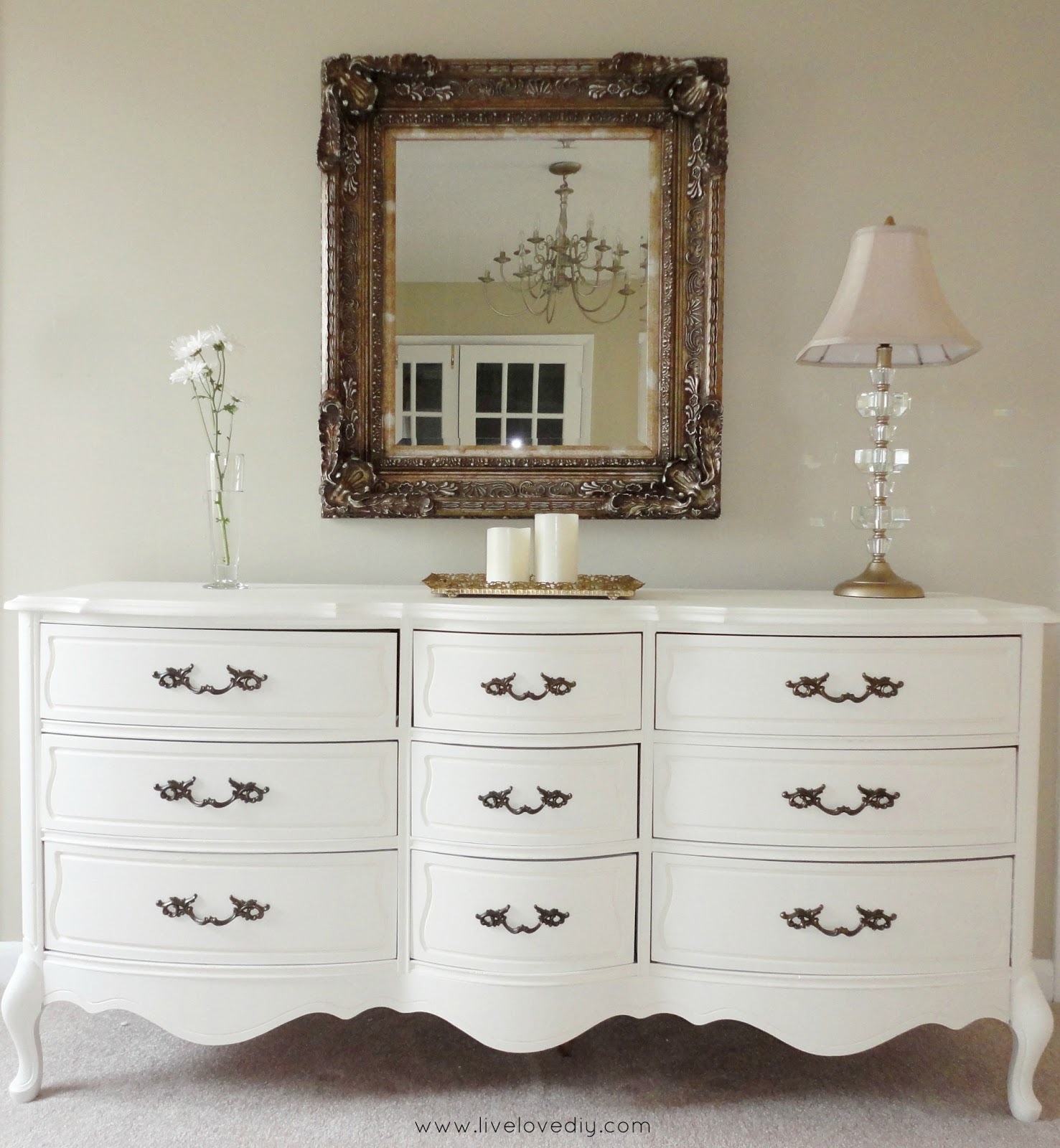 Livelovediy Painting The Inside Of Dresser Drawers A Mini Makeover