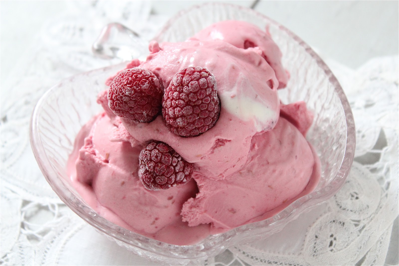  fleur du poirier raspberry ice cream.