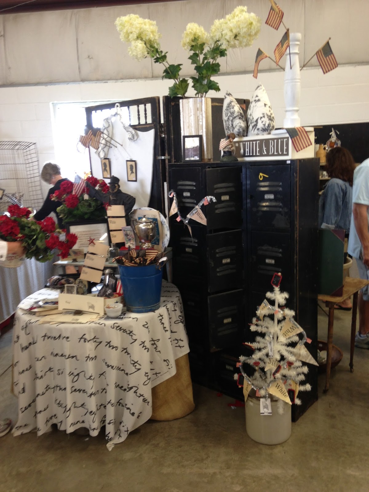 Barn Chic Antiques Third Sunday Market in Bloomington