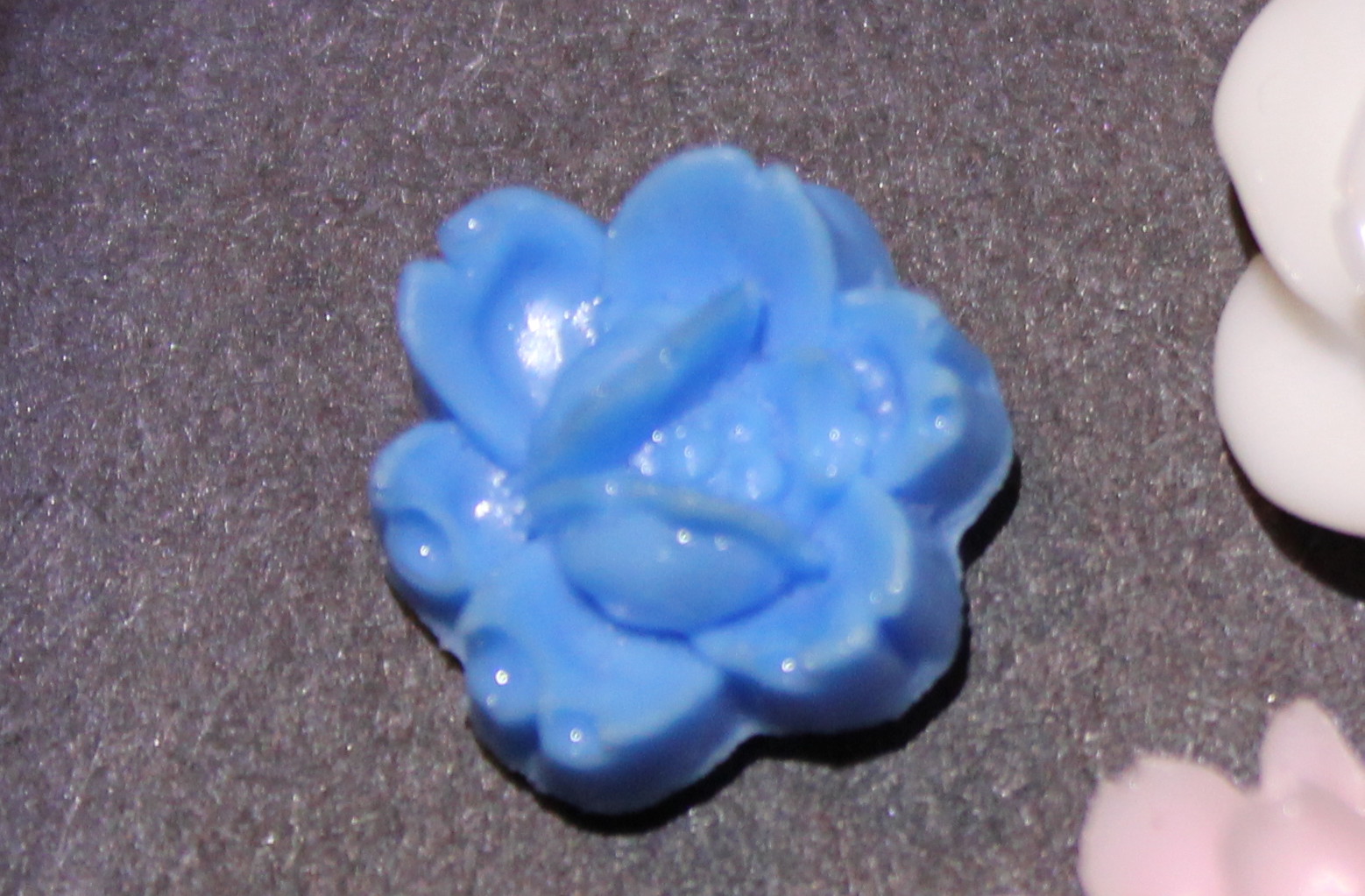 RisC Handmade Resin Flower Tutorial