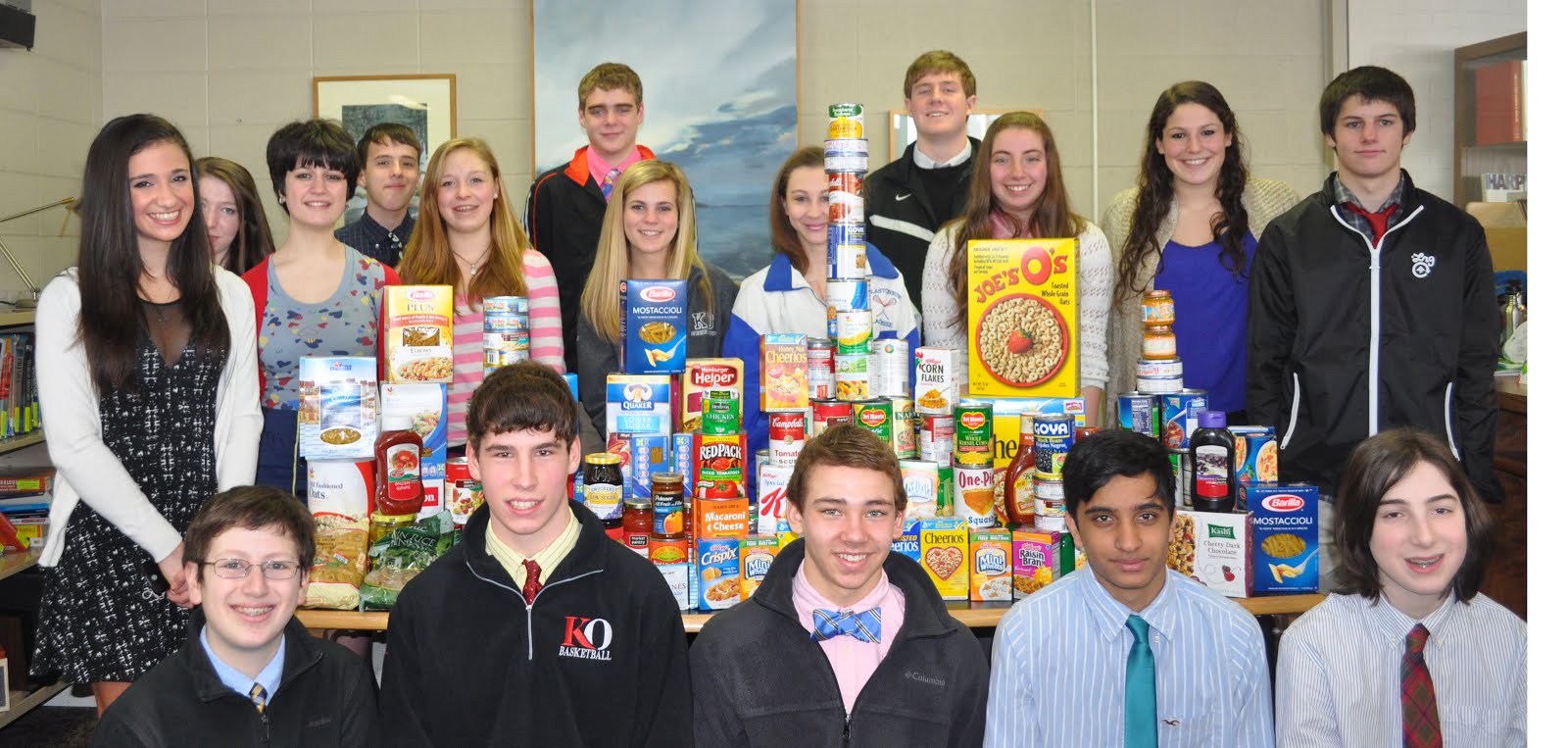 West Hartford Ct Community Notes Ko Students Make Food Drive