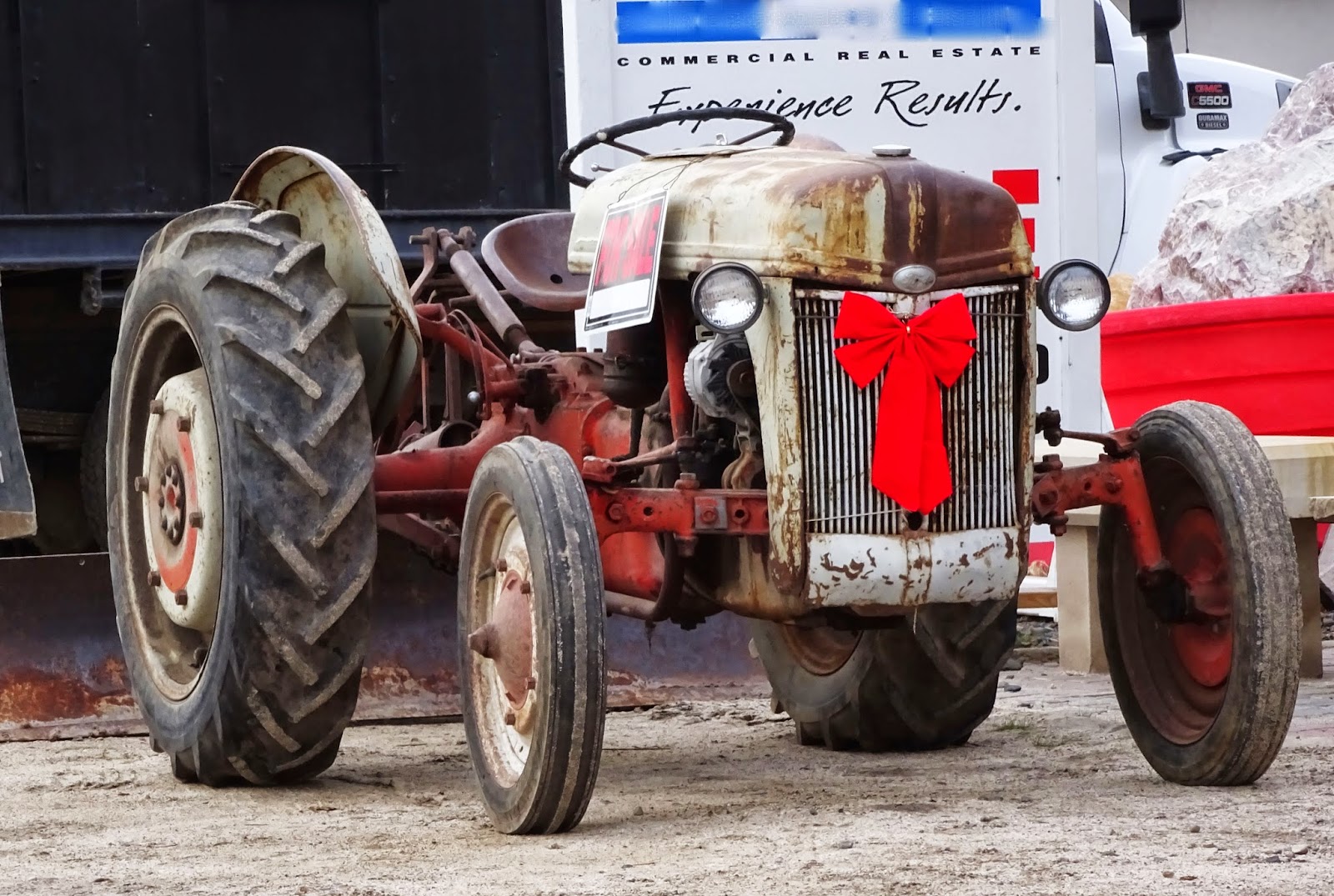 Boise Daily Photo A Vintage Tractor for Christmas