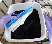the little hedgehog: Dyeing Canvas Shoes