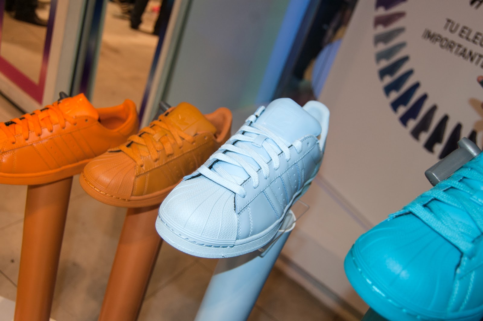 adidas superstar celestes