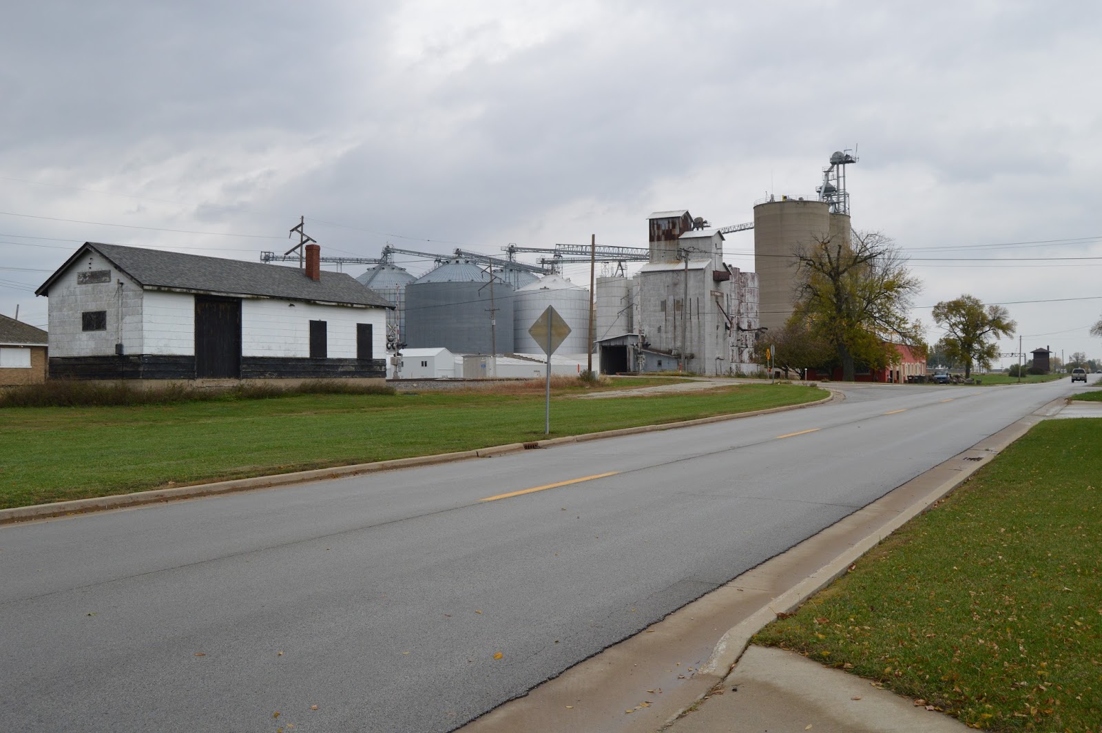 Towns and Nature Ashkum, IL IC Interlocking Tower