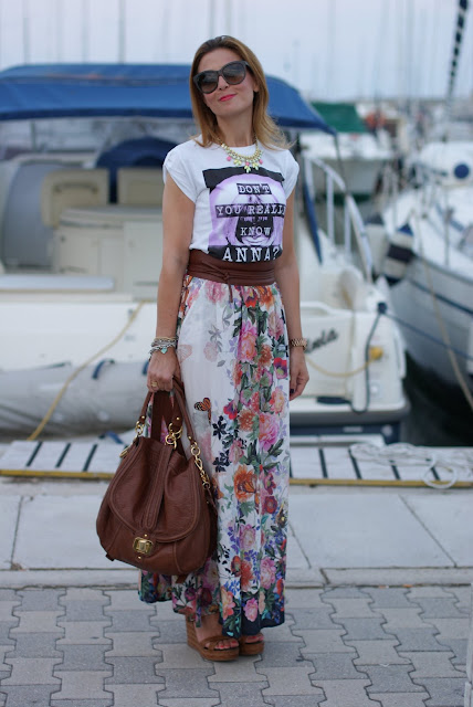 summer look, boho look, Fashion and Cookies, dress code tee, maxi floral skirt