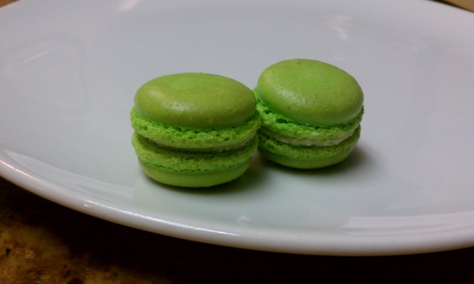 one spoon quenelle candy apple grey