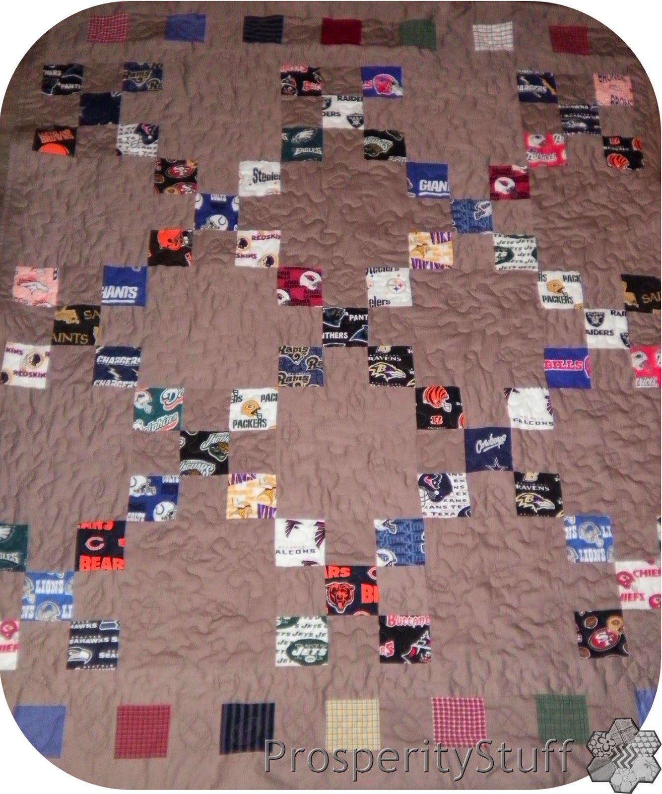 ProsperityStuff Quilts The Latest Guy Quilt NFL, Quilted with Footballs