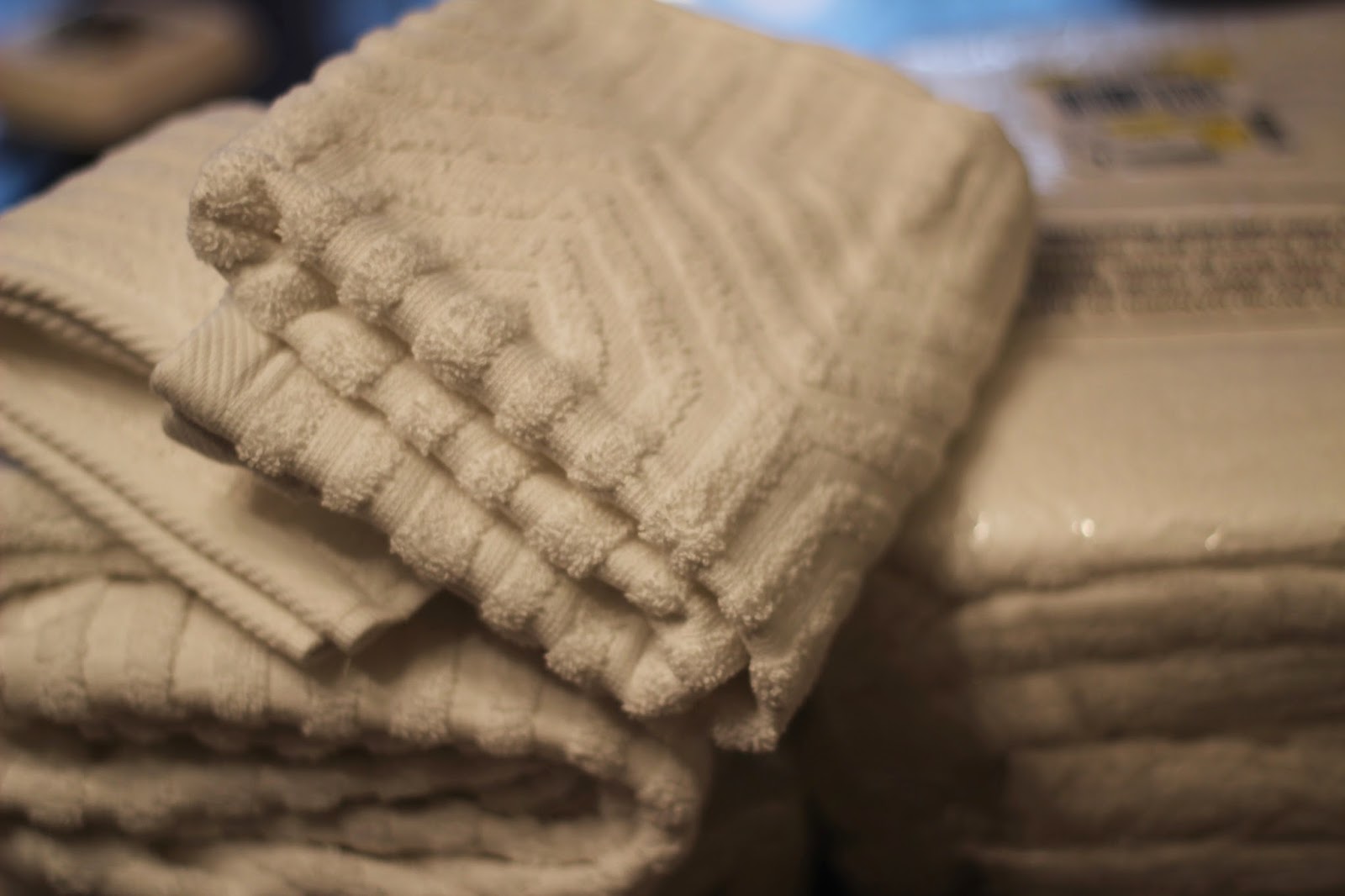 Women on a Mission Mom Edition ALL WHITE BATHROOM TOWEL UPGRADE!