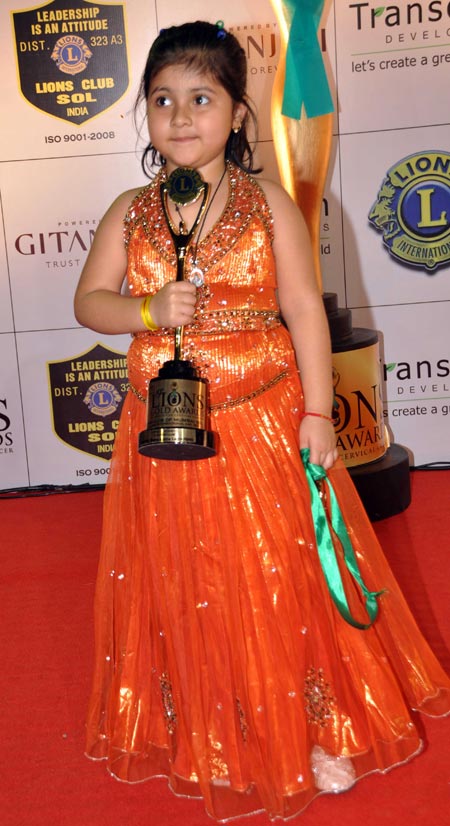 Sindhi World : Peehu Kapoor images