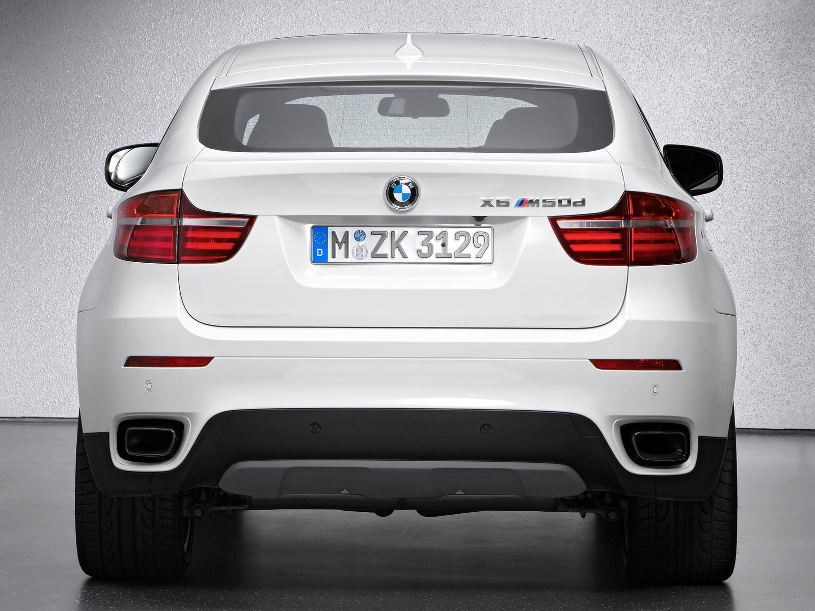 2013 BMW X6 M50d Car Insurance Information