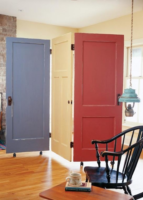 Creative and Cool Ways to Reuse Old Doors (18) 10