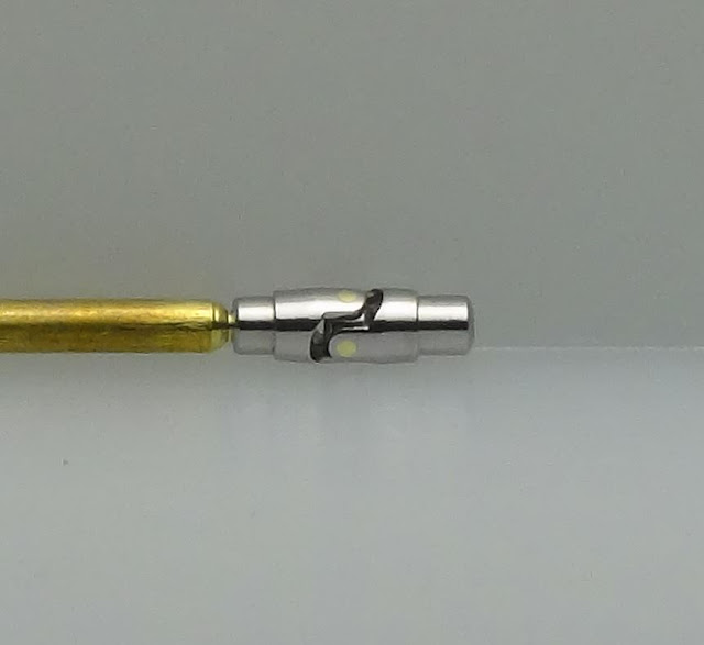 Osamu Kobayashi, smallest universal joint, 0.65 mm in diameter