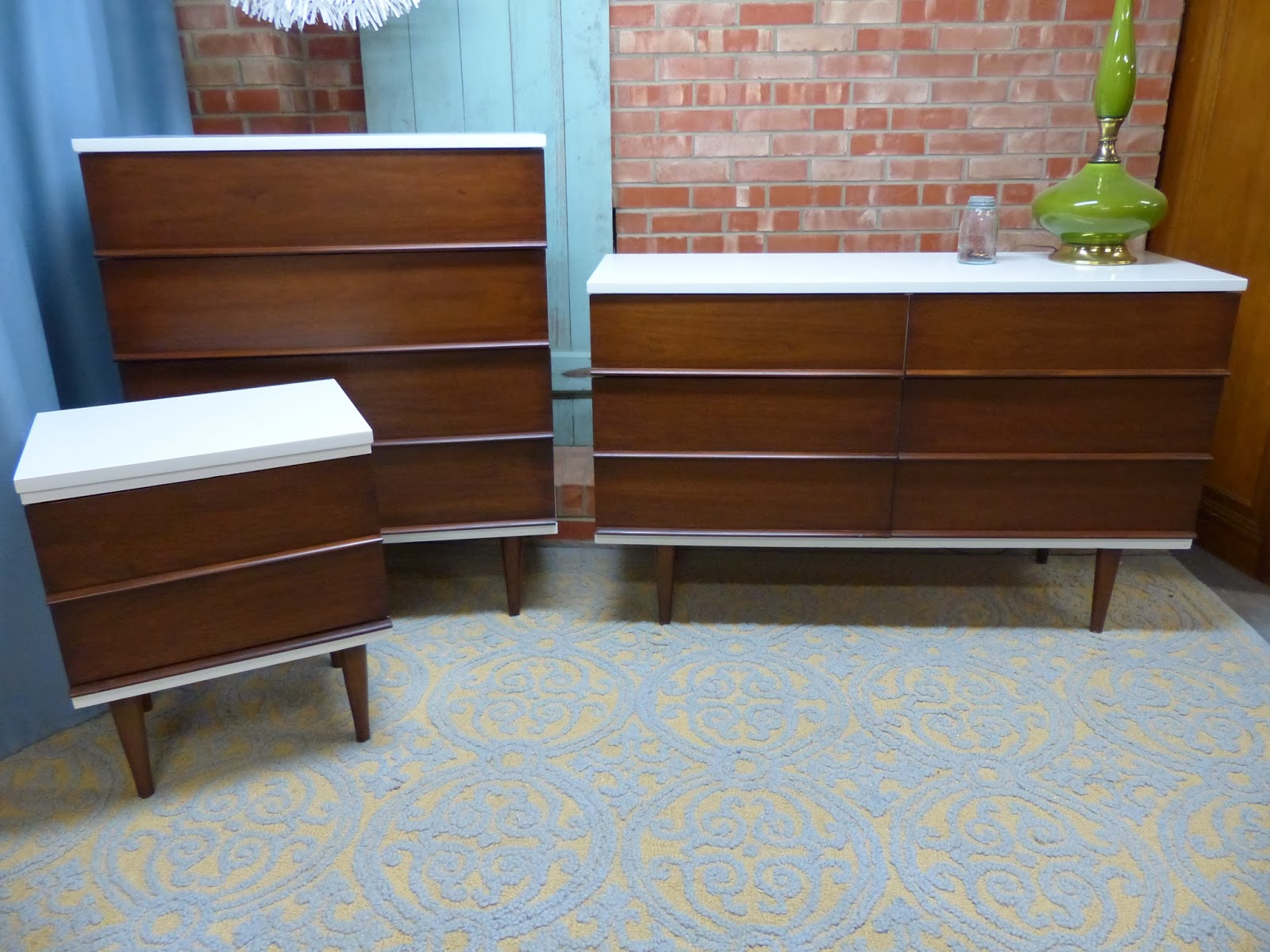 SIMPLE REDESIGN CUSTOM FURNITURE PAINTING GRAND RAPIDS, MI SHOP