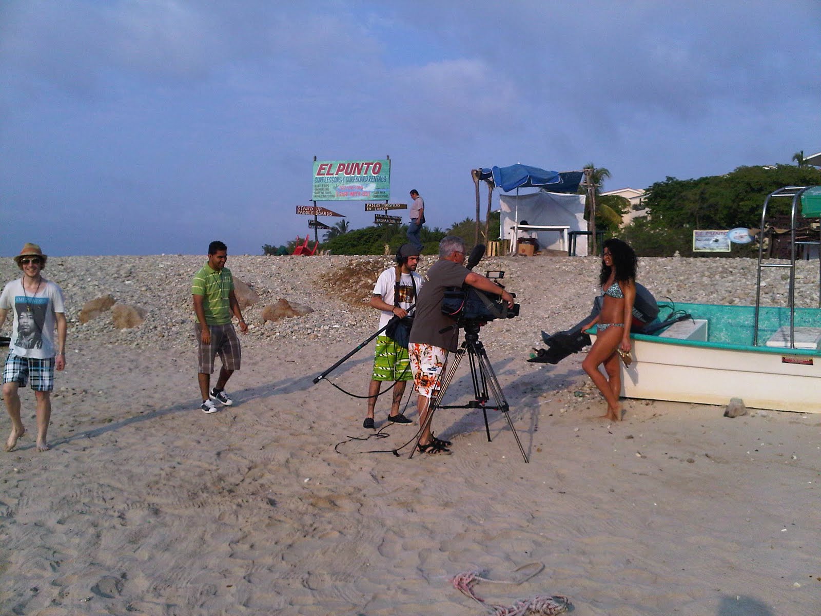 Dallas+cowboys+cheerleaders+2012+calendar