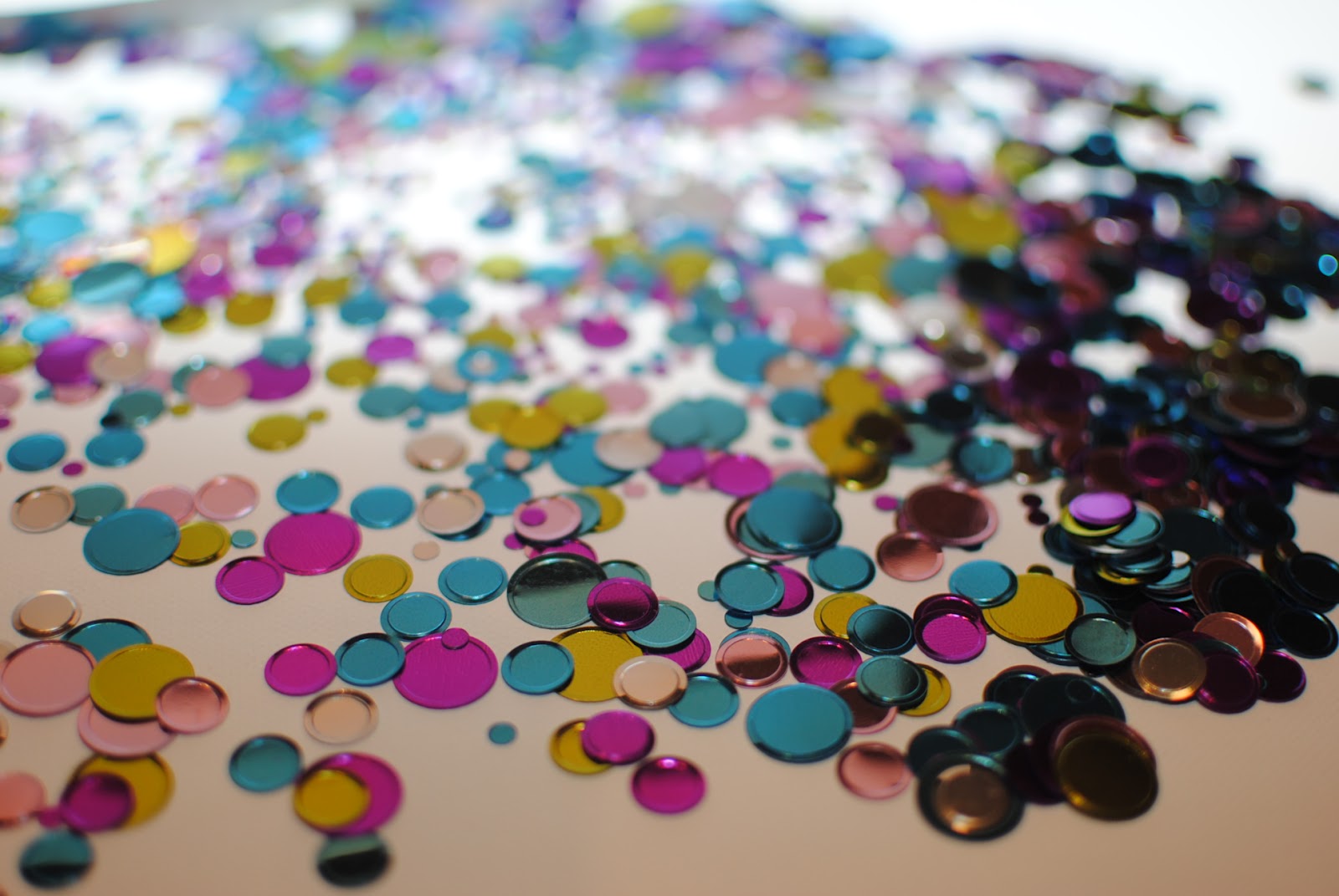 Covington and Co. Tutorial TuesdayConfetti Wall Art