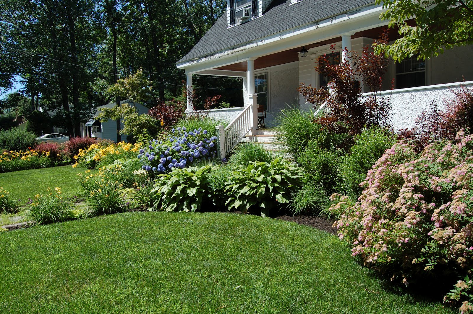 Fieldstone Design Lush Foundation Plantings