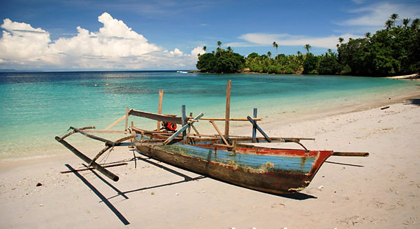 Pantai Luari