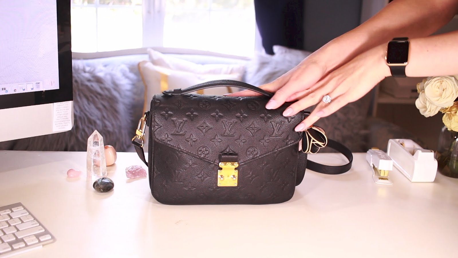 What's in my Bag - Pochette Metis