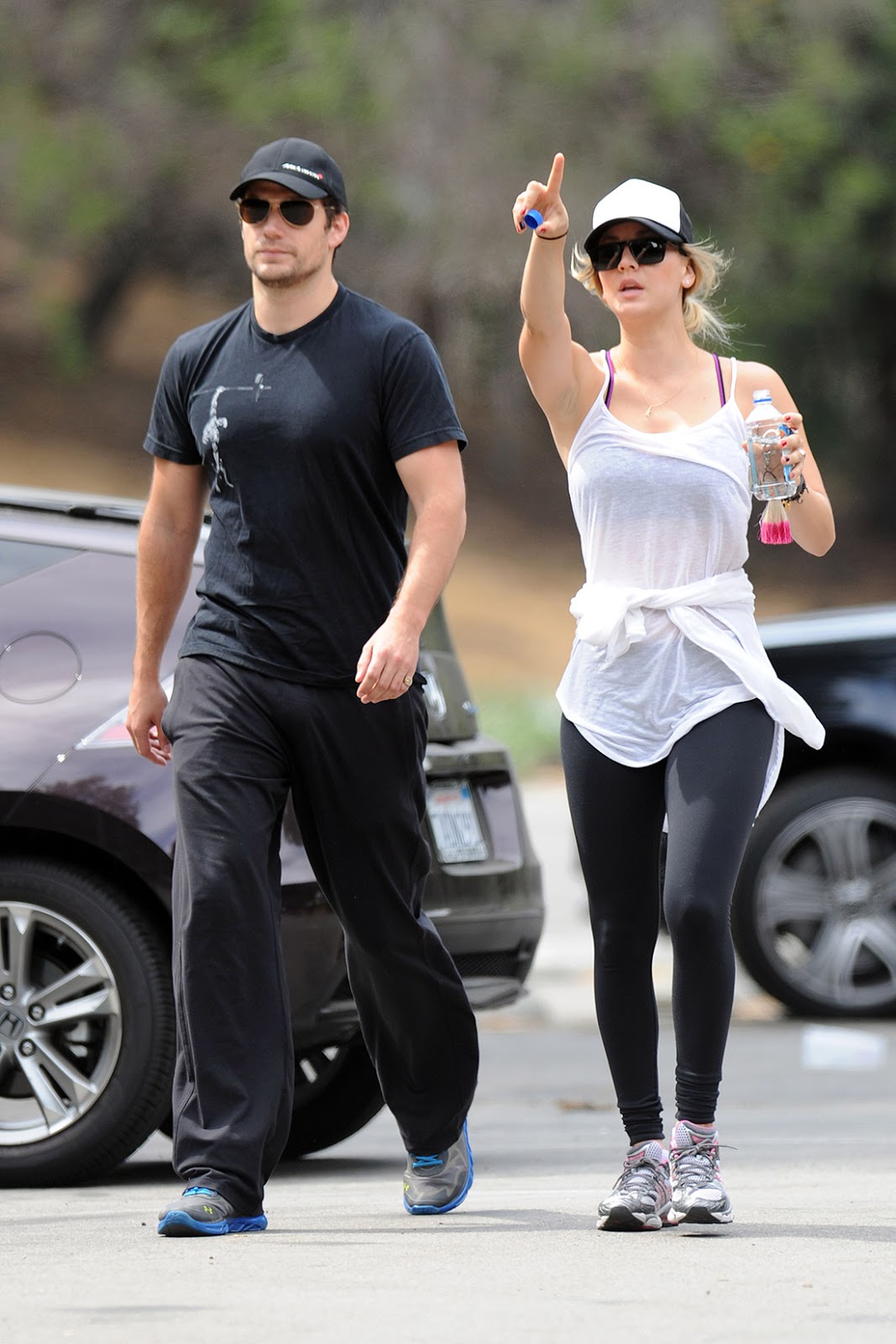 Kaley Cuoco hot stills HIGH RESOLUTION PICTURES