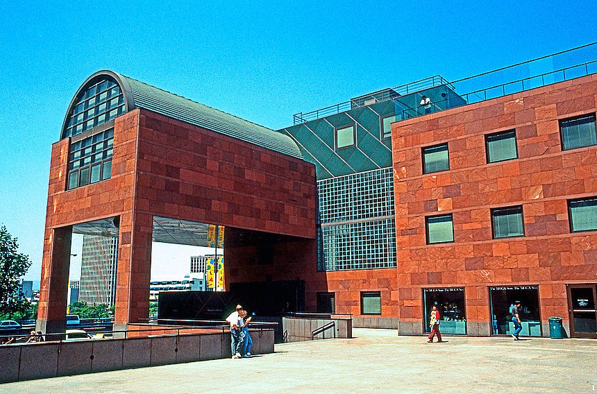 Moca museum la aposushi