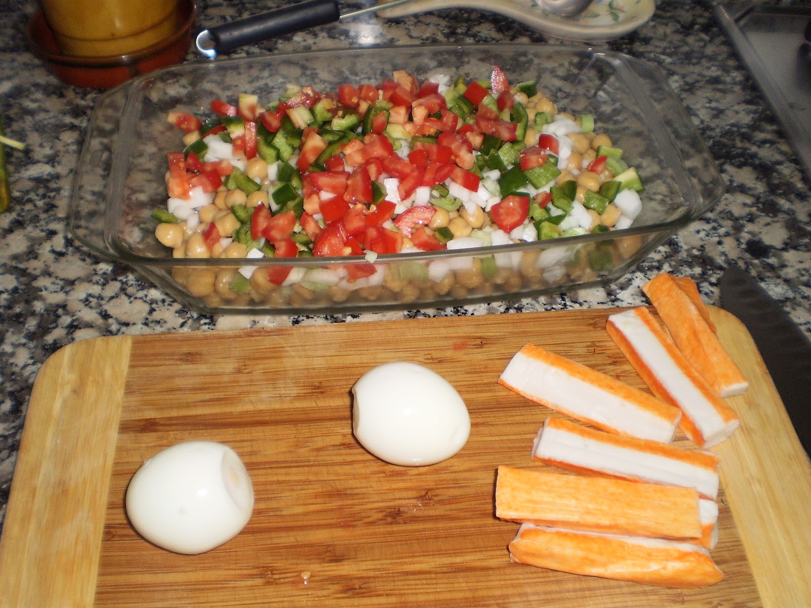 COCINA SIN TONTERIAS Ensalada de garbanzos y surimi