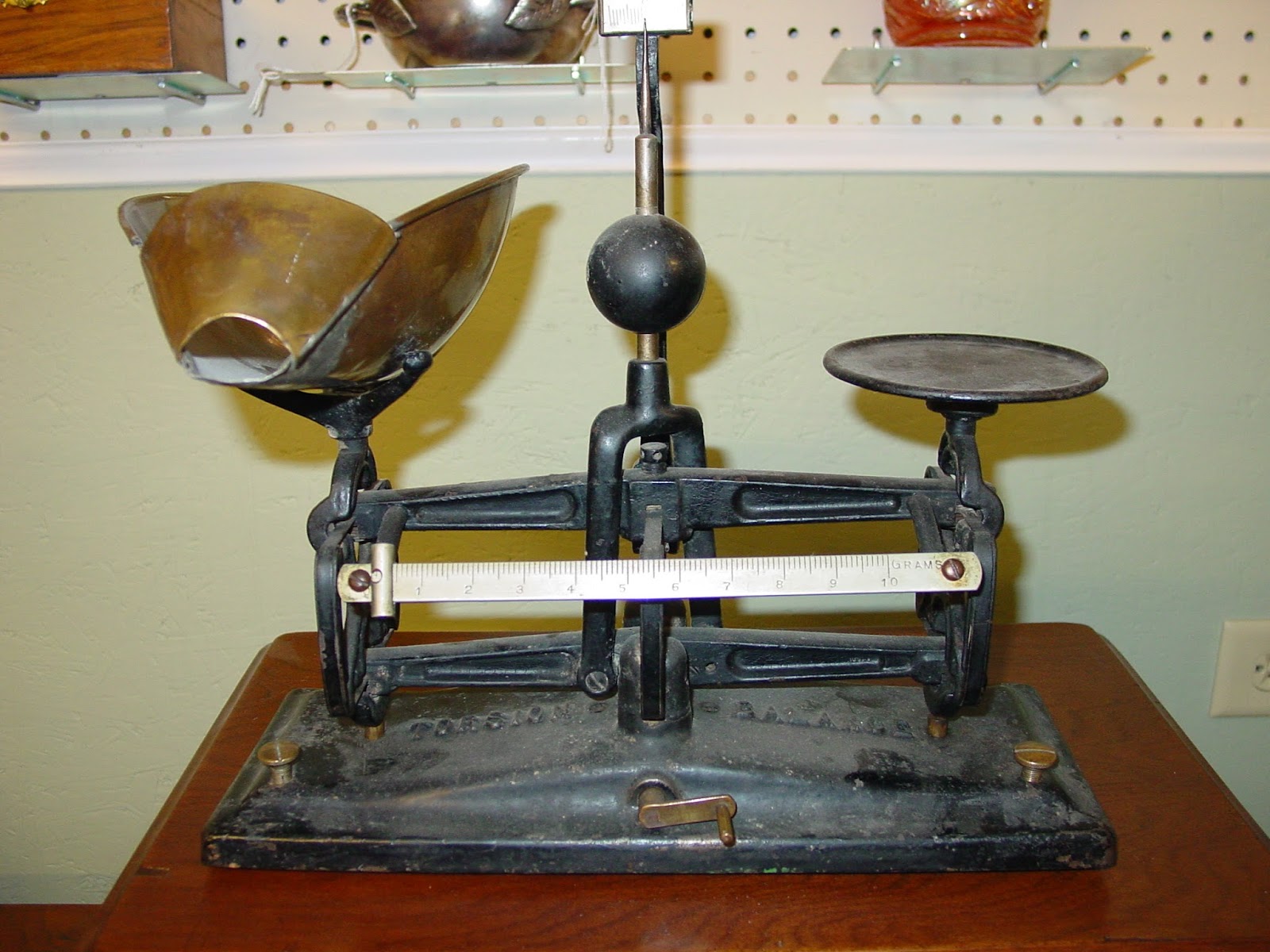 Fox Den Findings Counter Top Torsion Balance Company Scale with Brass