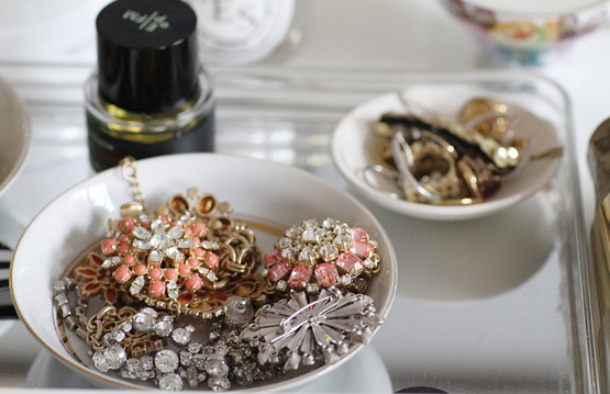 Im Absolutely Loving The Details Found Within LA Home Of Emily Schuman Who You Probably Know As Voice Behind Cupcakes And Cashmere Im Absolutely Loving The Details Found Within LA Home Of Emily Schuman Who You Probably Know As Voice Behind Cupcakes And Cashmere