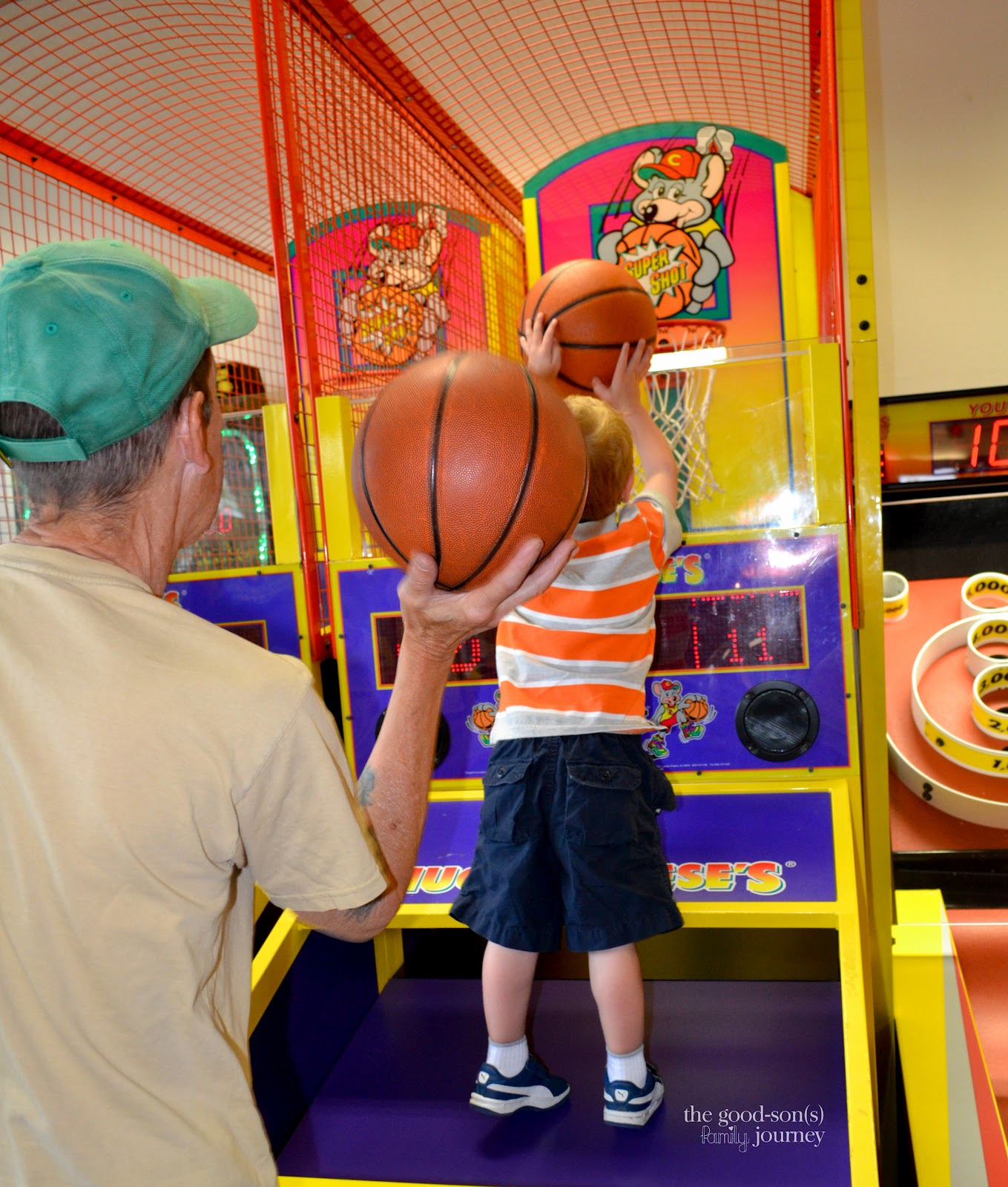 Chuckie Cheese Bird