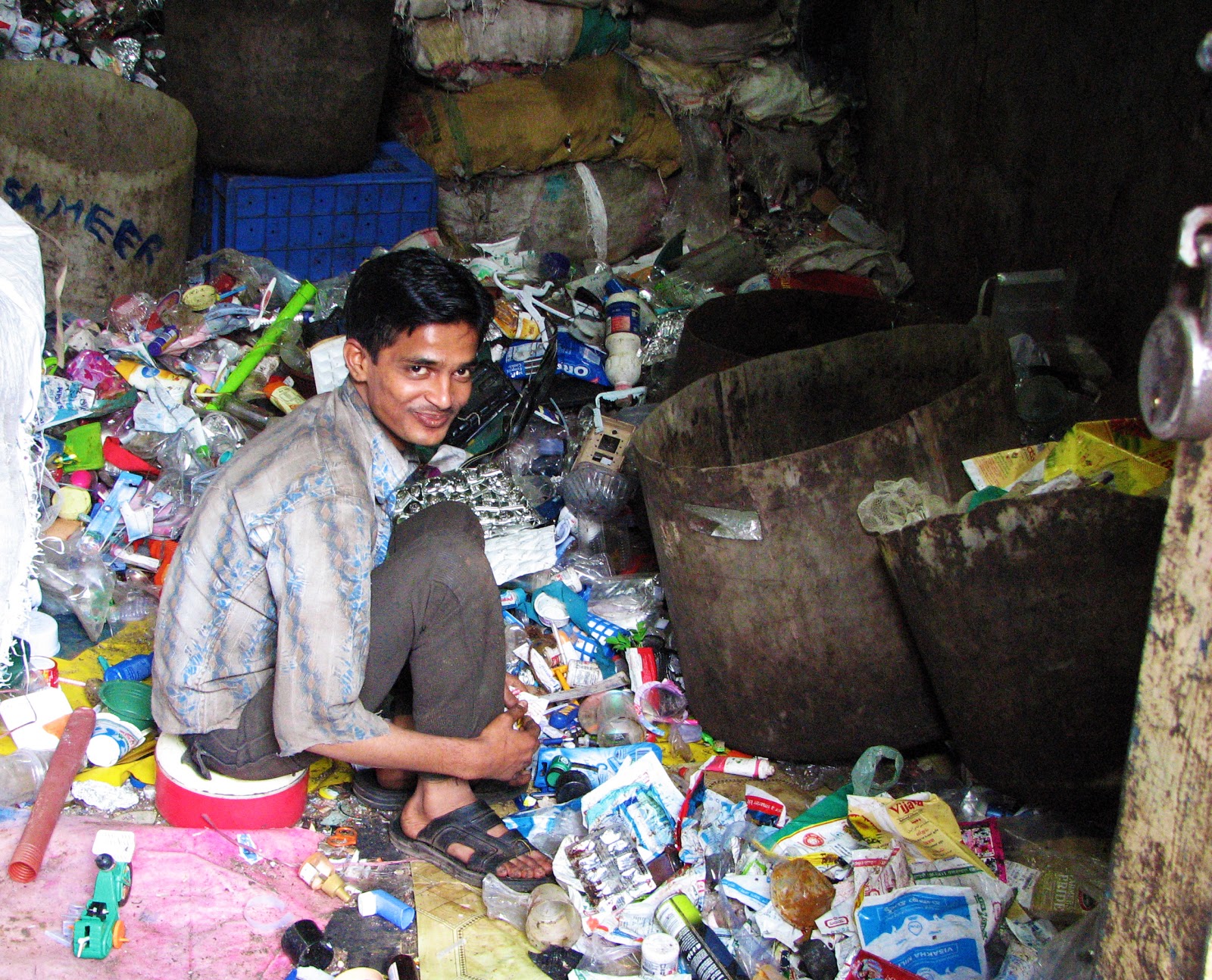 Sustainable Solid Waste Management in India Recycling in India The Informal Sector