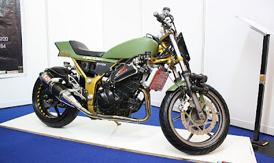 Modifikasi Kawasaki Ninja 250 Modifikasi Asik warna Hijau