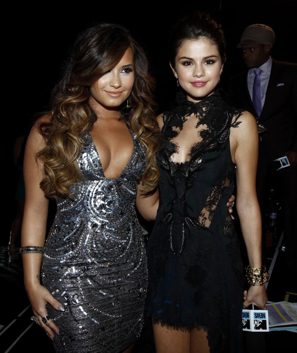 ... -es: Fotos de Demi Lovato y...