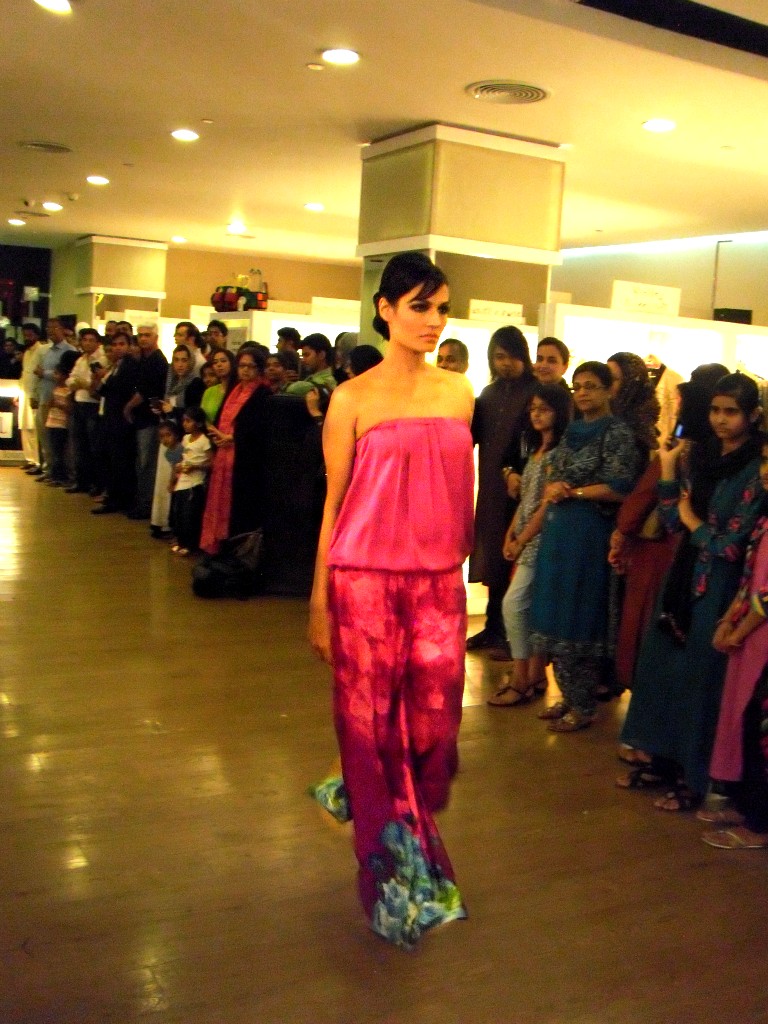 FPL Fashion Pakistan Lounge & Unbeatable launch at Dolmen Mall
