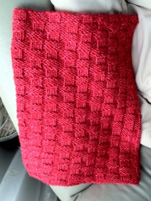 Busy Bee Knit & Crochet: Red Basketweave Cowl