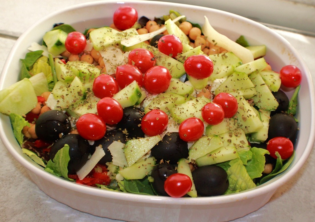 BLOGSGOTHEART Salad Is Very Healthy To Add to your Diets Plus A Fat