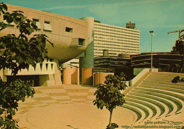 Lyon - L' Auditorium Maurice Ravel - Orchestre national de Lyon.  Architectes: Henri Pottier, Charles Delfante.  Construction: 1972