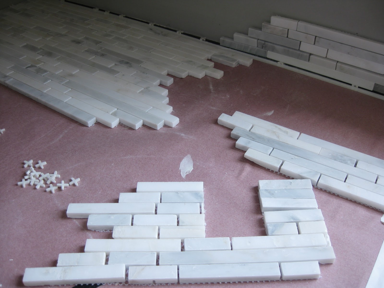 Installing a Marble Backsplash Remodelando la Casa