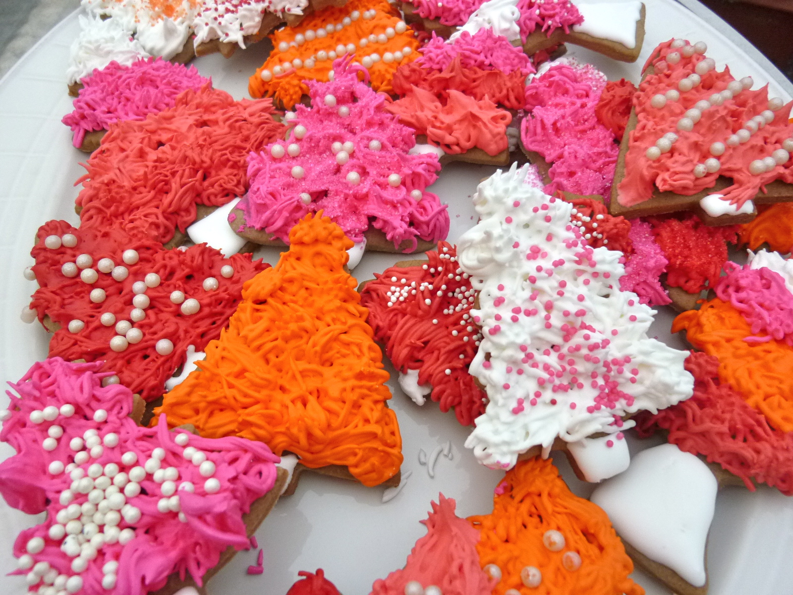 Allspice Sugar Cookie Christmas Trees & Lady Gaga Holiday at